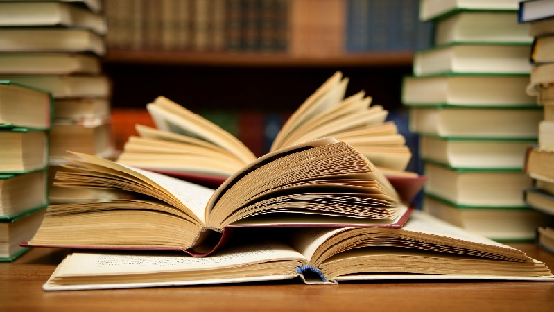 5 livros que vão te ajudar a melhorar sua vida financeira