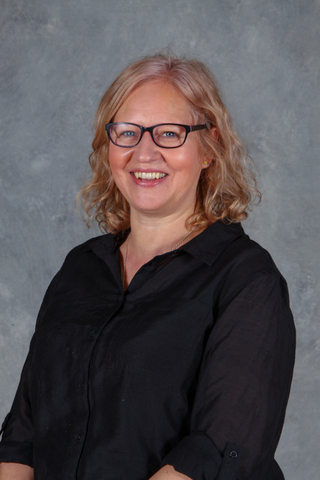 Mrs J Barrett