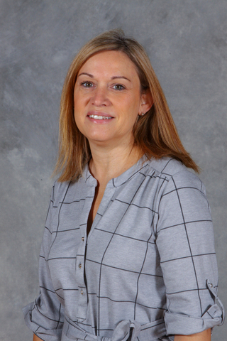Mrs E Ayling
