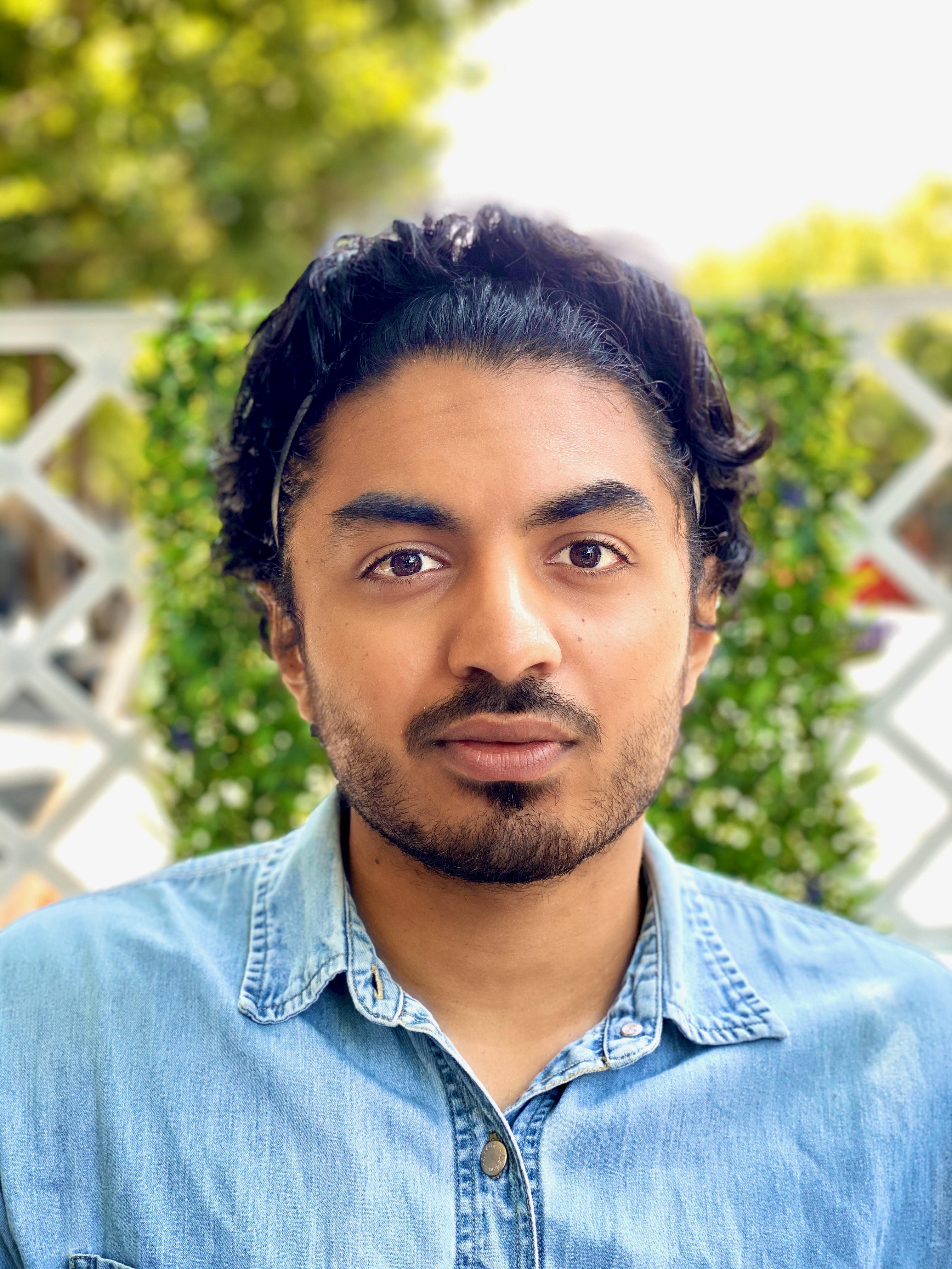 Santhosh Subramanian headshot