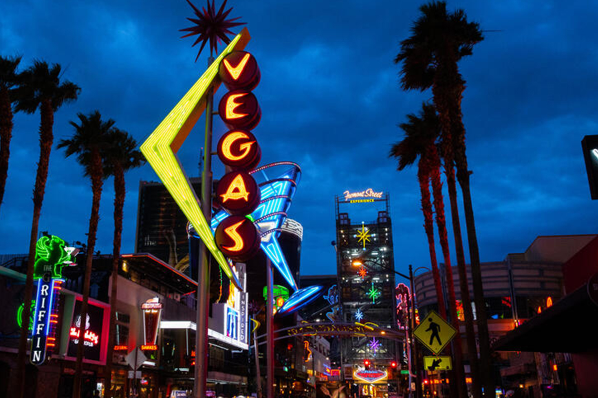 Best Outdoor Bars In DT Las Vegas