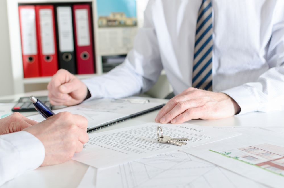 Investir por meio de corretoras: confira como fazer