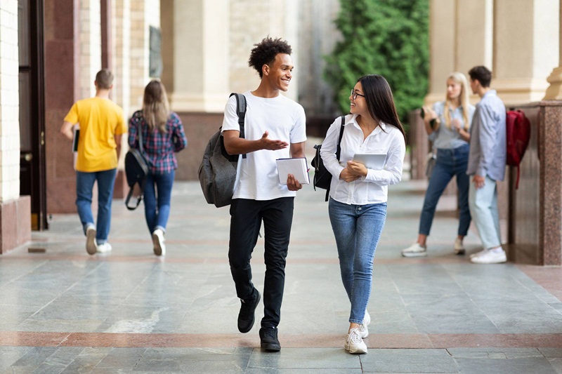 Dicas para economizar e iniciar uma nova faculdade