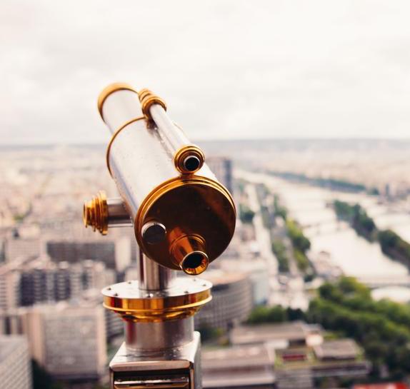 telescope-over-paris